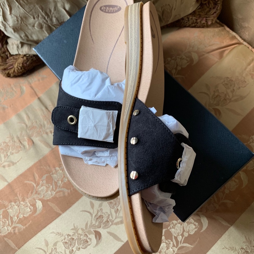 Shoes - Picture 2 of 5